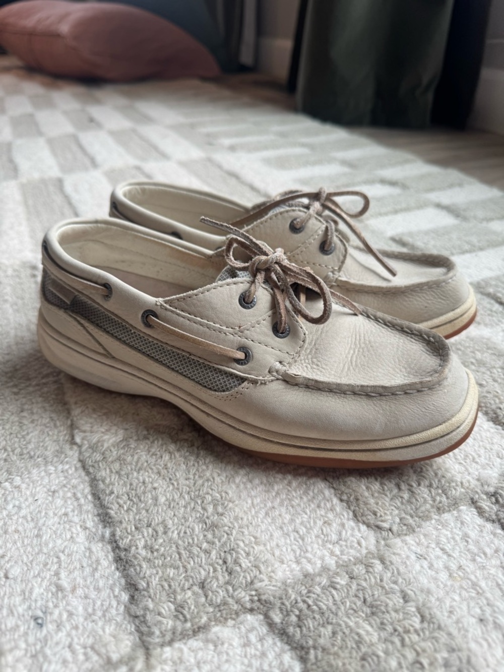 L.L. Bean Casco Bay 2-Eye Boat Shoes – Women’s Size 8 M – Light Gray Leather